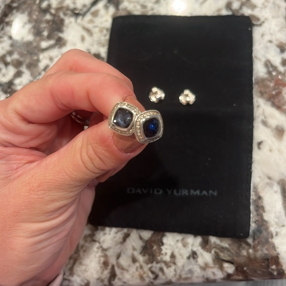 David Yurman Petite Albion Stud Earrings - Picture 4 of 12